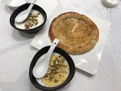 自制蜂蜜果仁酸奶-阿布都新疆音乐美食城(长湖路店)