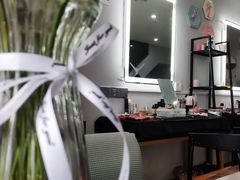 -ME觅妆·定制美妆·彩妆私教(菱角湖店)