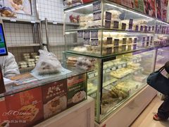 -白玉兰食品甜凤店(合生汇店)
