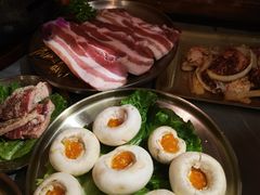 -围炉肉舍•炭烤活鳗•丹东海鲜烤肉(步行街店)