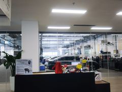 -深圳锦龙奥迪4S店(前海店)