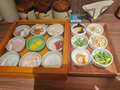 -良米山·云南野生菌过桥米线(上海首店)