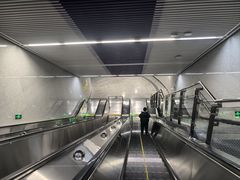 -红土地(地铁站)