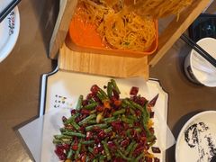 -东口码头·烧鸽子·鱼头泡饼·地方菜(金鹰悦城店)