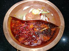 -山城鼎重庆老火锅(西安钟楼店)