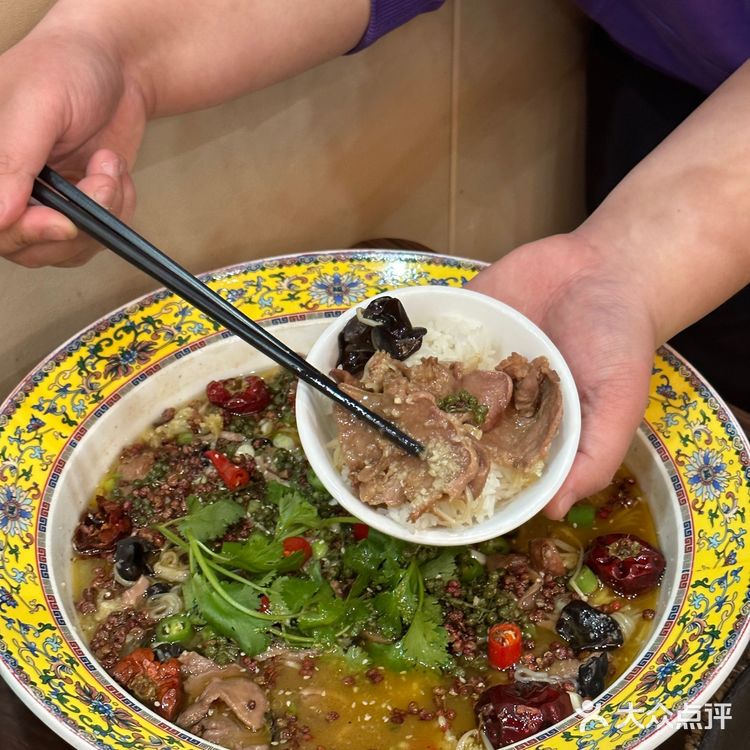 晋江！本地人都推荐的大排档。z