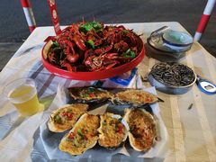 -海盗船. 龙虾烧烤. 酒馆