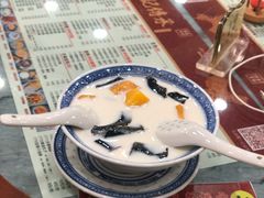 -赵记传承特色牛奶甜品(泉城广场店)