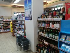 -全家便利店(崂山路四店)