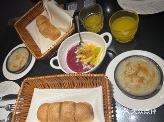 「TASTY西堤(石景山万达店)」 「餐前面包」送了
