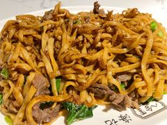 干炒牛河-八合里牛肉火锅(深圳龙华硅谷店)