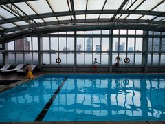 室内游泳池-上海明天广场JW万豪酒店