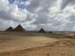 -吉萨金字塔群