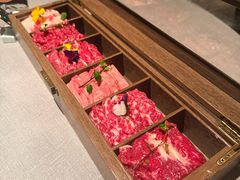 -左庭右院鲜牛肉火锅黑金店(陆家嘴中心店)