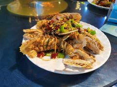 -三亚火车头万人海鲜广场