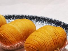 金牌榴莲酥-唐宫海鲜舫