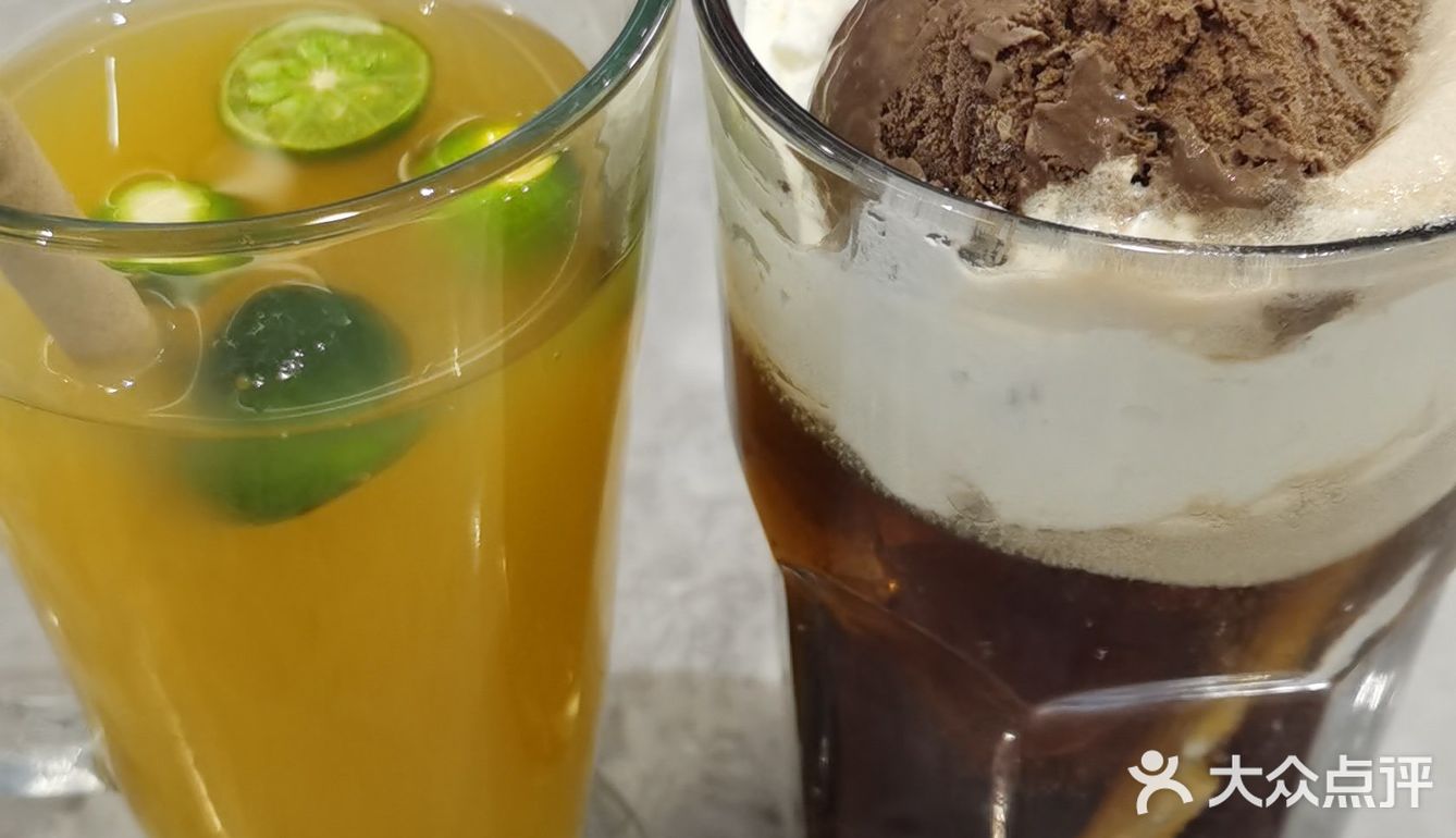 再也别和我提必胜客了