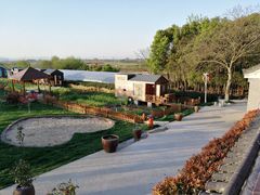 -龙湖东院农庄(乡间小路店)