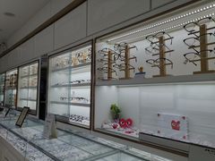 -翰佐蔡司小乐圆·依视路星趣控·暴龙眼镜折扣店