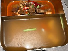 -左庭右院鲜牛肉火锅黑金店(陆家嘴中心店)