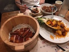 菠萝咕噜肉-胡桃里音乐酒馆(白云五号T5 MALL店)