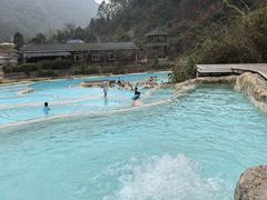 -十万大山布透温泉