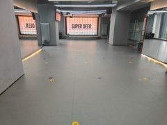 -超鹿运动(五四路恒力城店)