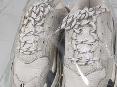 -京伟修鞋洗鞋奢侈品皮具护理店