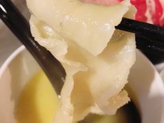 -鲜入围煮花胶鸡海鲜火锅