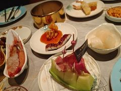 -雍容荟帝王蟹活龙虾展台自助(IFS黑金店)
