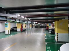 -静安大融城·停车场