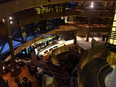 -上海滴水湖皇冠假日酒店