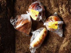 日式红豆面包-Dough&Joe团憩(瑞虹天地月亮湾店)