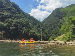 -安吉龙王山峡谷漂流