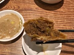 -清真吴记门钉肉饼·喜多利