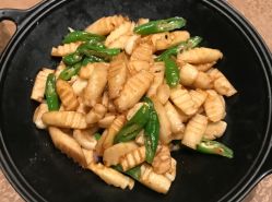 煎炒铁棍山药-金雨玫瑰庄园酒店-宴会中心