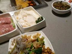 -海底捞火锅鲜切牛肉主题店(长寿路店)