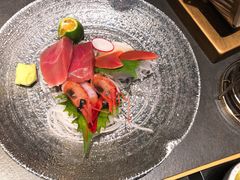 -铭牛烧肉·和牛海鲜自助(高新月牙湖店)