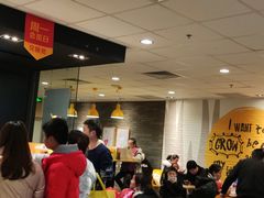 等位区-麦当劳(南昌青山湖万达广场店)