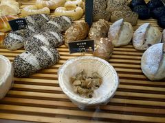 -焙丽拾光(麦凯乐直营店)
