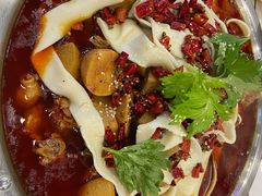 -晓彭肥肠鸡·泡椒鸡火锅(水木天地店)