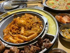 炒年糕-姜虎东白丁烤肉(恒隆广场店)