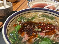 -云阿蛮云南生烫牛肉米线(奉贤路店)