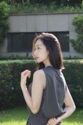 -LESSMORE科技头皮理容中心