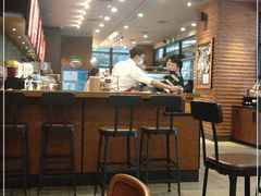 大堂-星巴克(上海虹桥新天地二店)