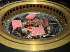 -山川小町·极番烧肉(新地假日广场店)