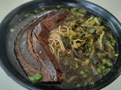 -小龙大肉面馆