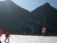-荣盛康旅野三坡滑雪场