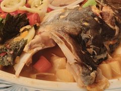 特色钱江源鱼头煲-陈先进鱼馆·地道农家菜(萧山奥体店)