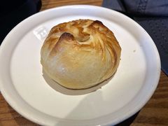 烤破酥包-云海肴·汽锅鸡·云南菜(天山百盛优客店)